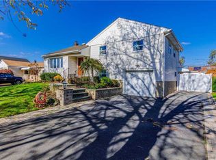 2647 Flower St, Westbury, NY 11590