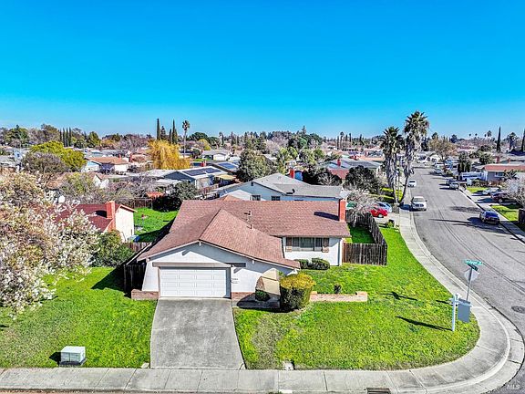 5th image of 2202 Sandpiper Drive