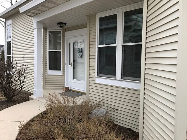 1st image of 145 Lilac Ln #145