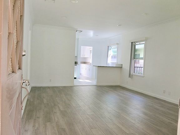 2nd image of 434 E Cypress Ave