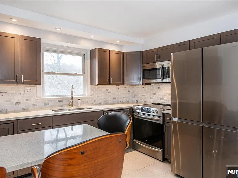 677 Warwick Tpke — Photo 7