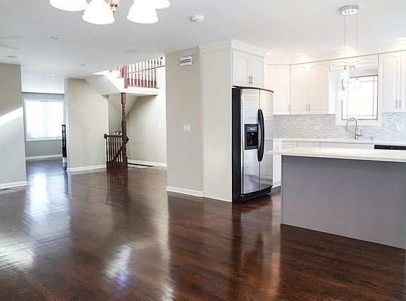 5th image of 5440 S Nordica Ave