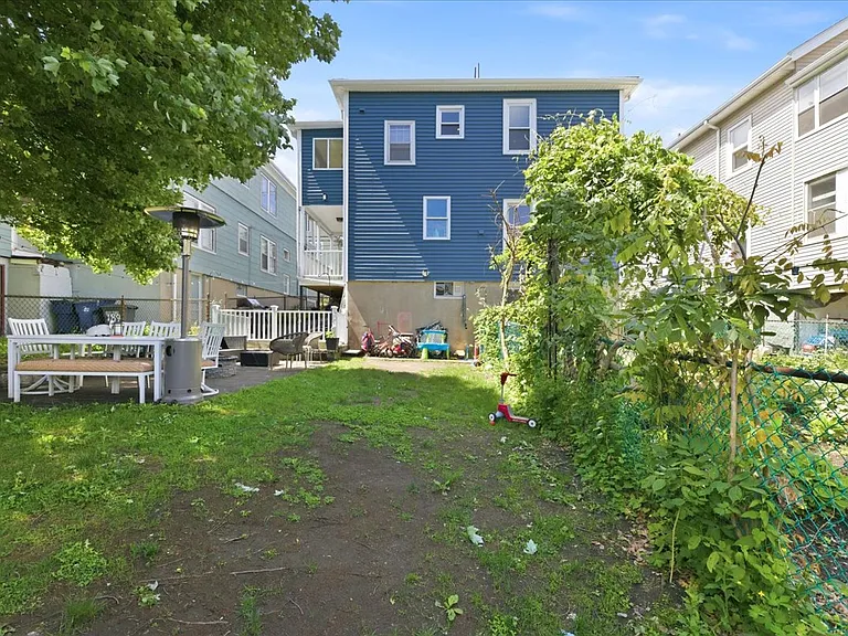 191-193 Cornell St #2 — Photo 29