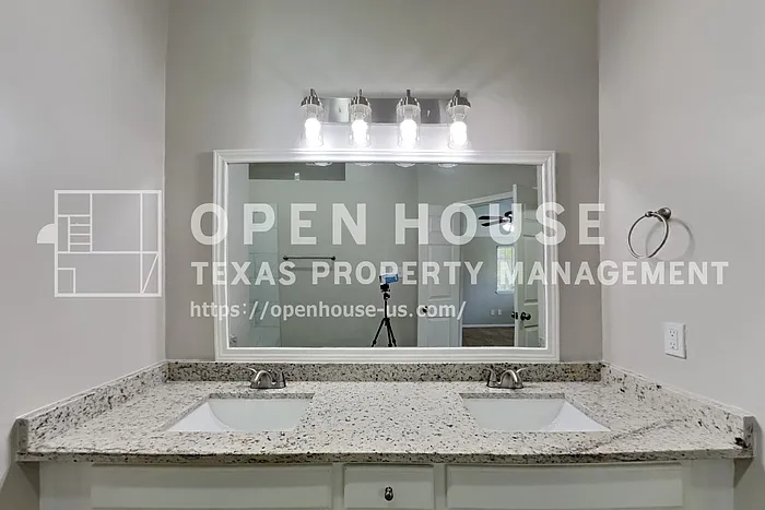 4203 Mountain Peak Way — Photo 12