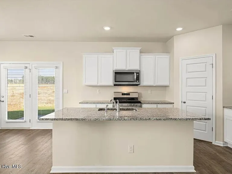 5067 Captain Dr — Photo 10