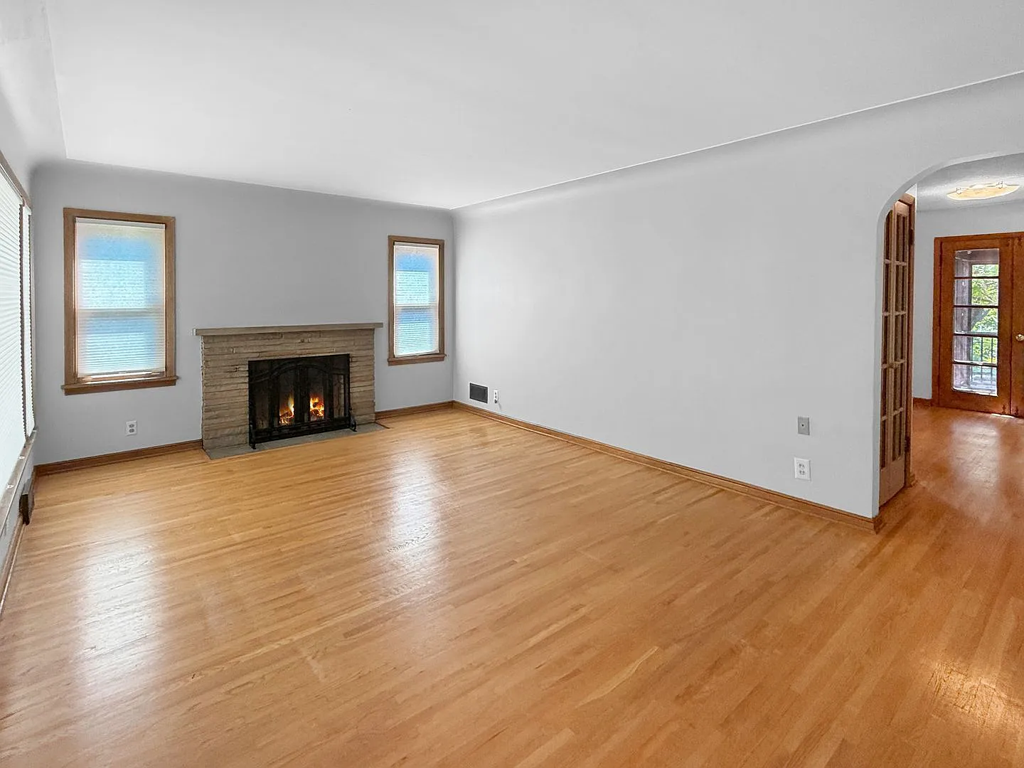 4 bed, 3.0 bath, 2425 sqft, $2,700 — Photo 3