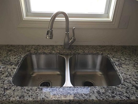 5th image of 3631 Yankee Dr