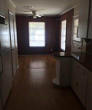 3rd image of 1018 N Hartsdale Ave