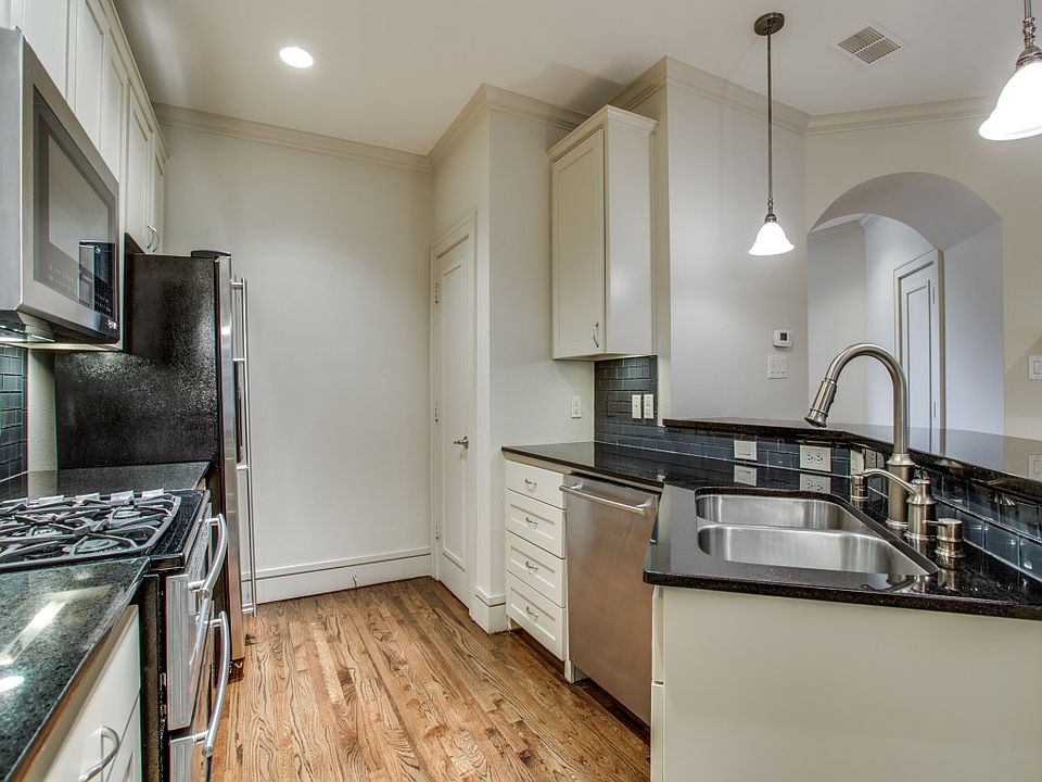 1st image of 5620 Belmont Ave Unit 7