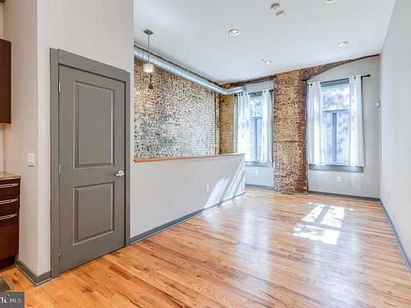 2nd image of 617 Reed St Unit 100