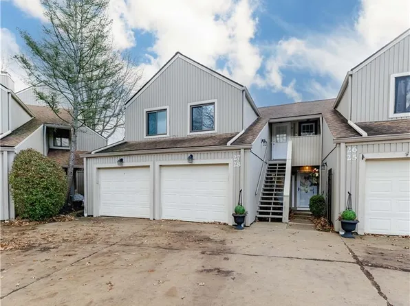 27 Landings Way #27, Avon Lake, OH 44012