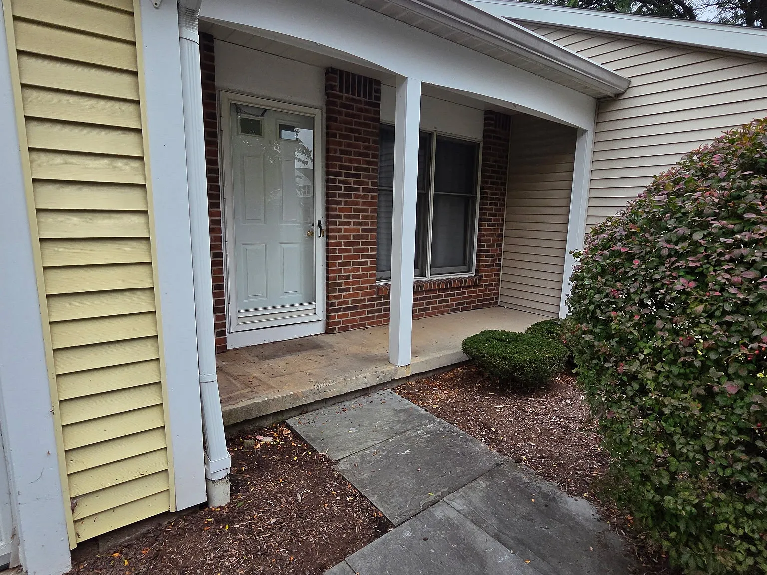27 Walnut Cir — Photo 2