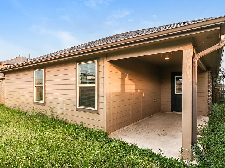 407 Ashley Falls Ln — Photo 15