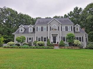 29 Stable Way, Medway, MA 02053