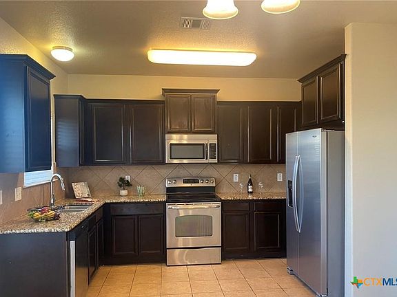 4th image of 4905 Bayer Hollow Dr