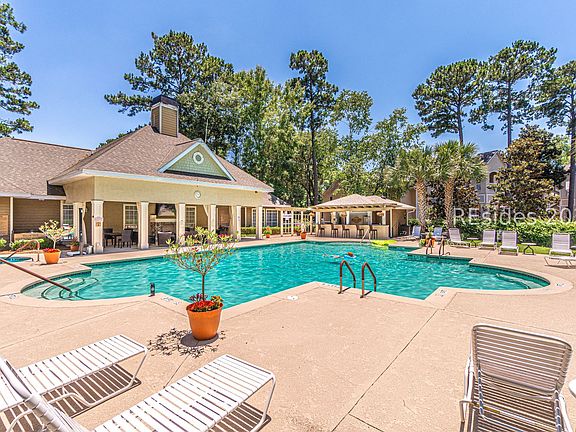 4th image of 380 Marshland Rd APT E18