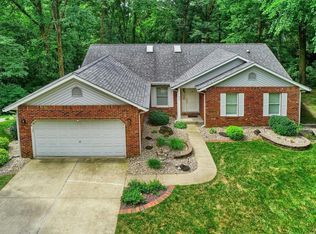404 Crestwood Dr, Collinsville, IL 62234