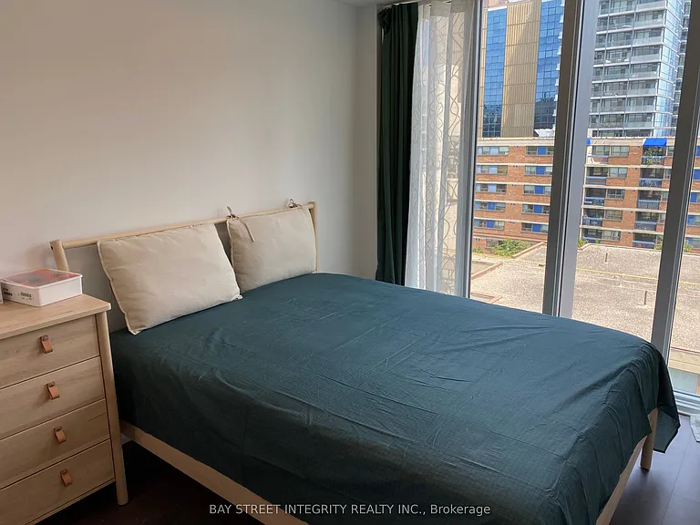 50 McCaul St #1009 — Photo 12
