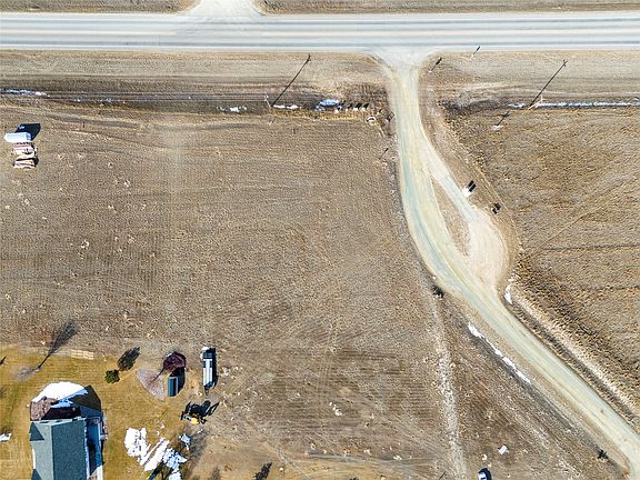 2nd image of 18 Sharon Loop