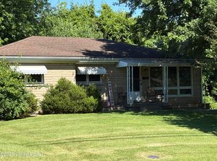 7800 Donegal Dr, Louisville, KY 40219
