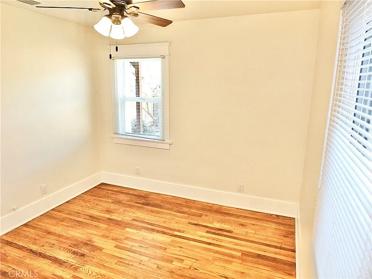4036 E Vermont St — Photo 42