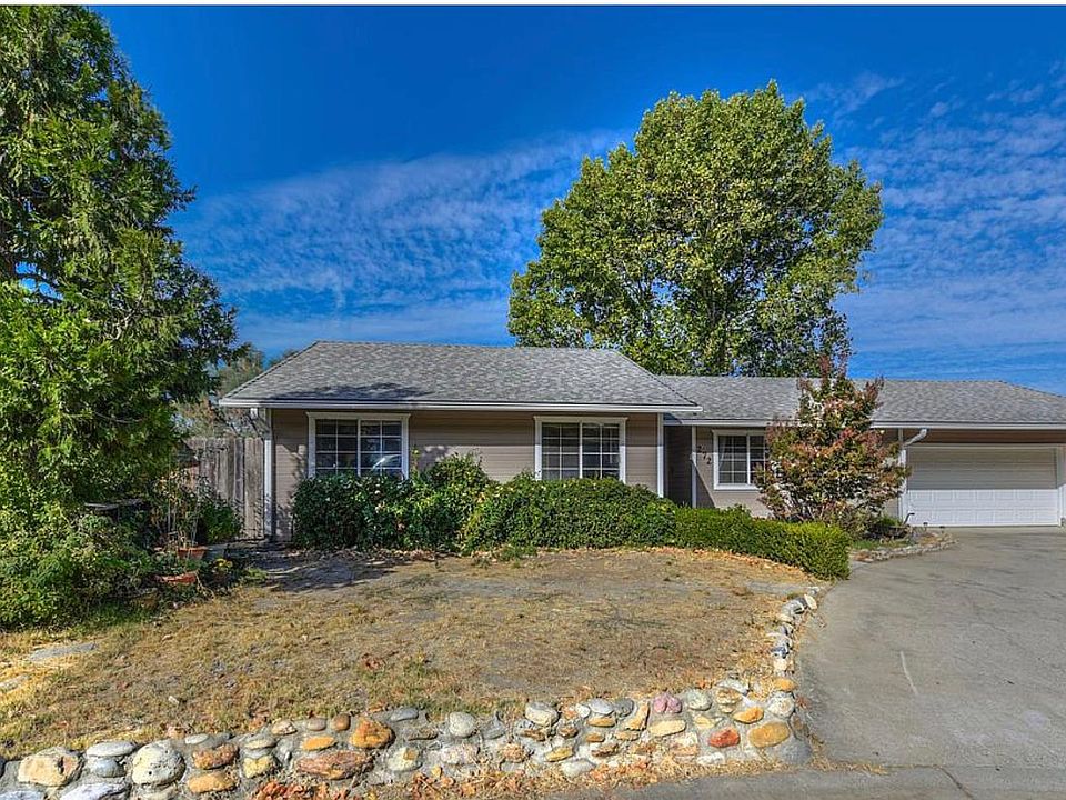 1st image of 272 Toyanza Ct