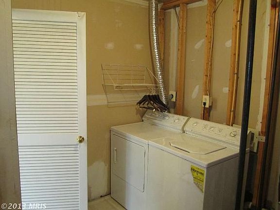 3rd image of 44176 Mossy Brook Sq