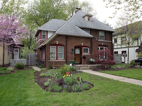 2nd image of 2320 Oxford St