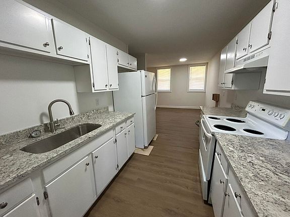 3rd image of 2480 County Road 43 Tindal Road 402