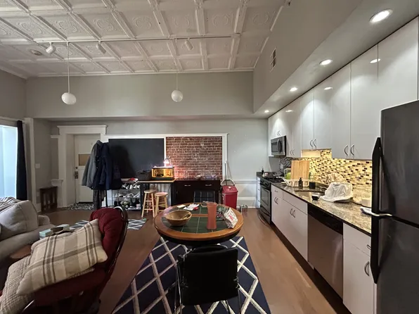 28 Adams St #204, Worcester, MA 01604