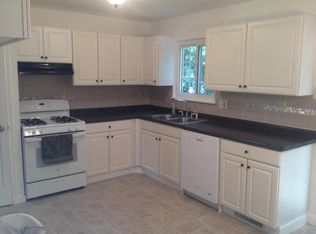 12486 Glengate Dr, Maryland Heights, MO 63043