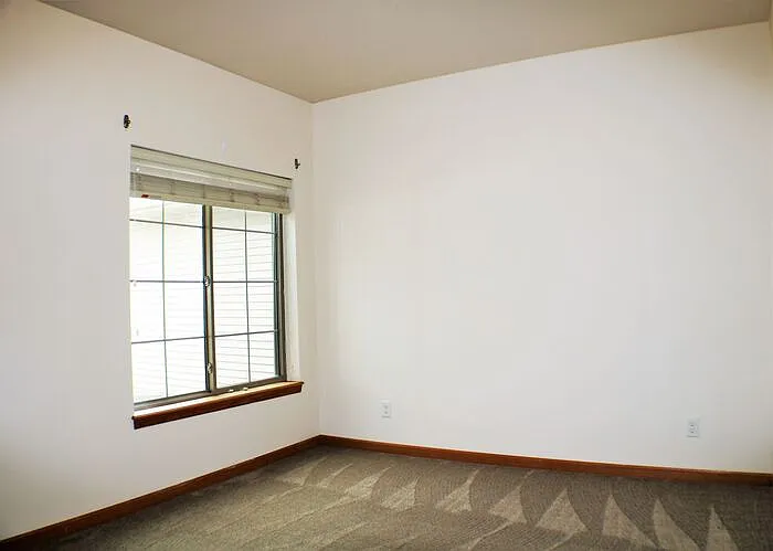 510 Pond View Dr #203 — Photo 8