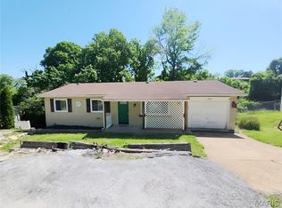 1816 West Dr, High Ridge, MO 63049