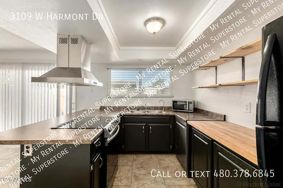 3109 W Harmont Dr