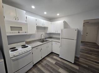 400 S John St #2, Thomasboro, IL 61878