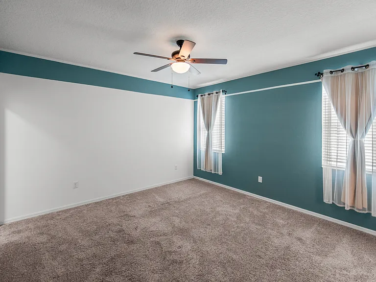 2813 Shelburne Way — Photo 13