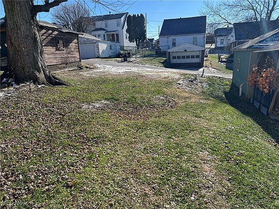 2nd image of 132 School St