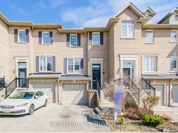 2280 Baronwood Dr #66, Oakville, ON L6M 4Z7