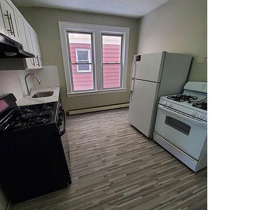 3rd image of 118 Brookdale Ave