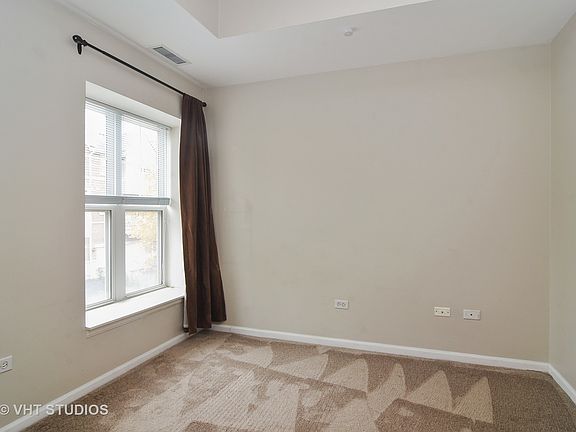 4th image of 410 W Mahogany Ct Unit 210