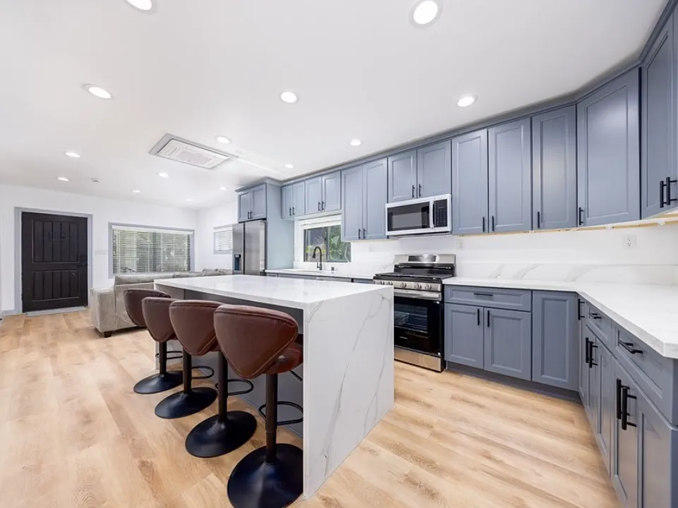 562 Coleman Ave
