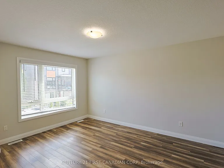 827 Kleinburg Dr E — Photo 38