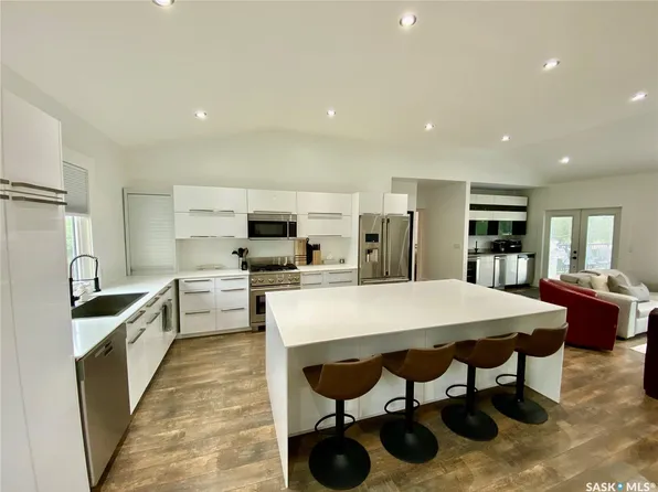 837 Prospect Avenue, Oxbow, SK S0C 2B0