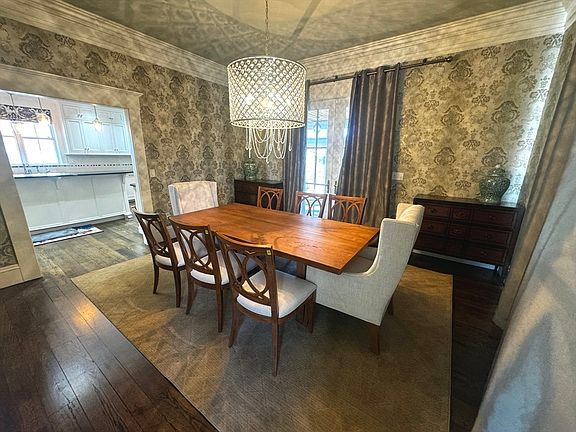 3rd image of 154 Main St