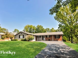 466 Wildwood Pkwy, Ballwin, MO 63011
