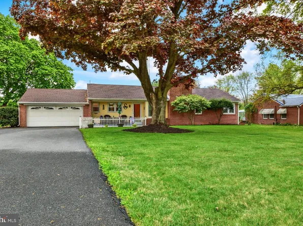 2248 Philadelphia Ave, Chambersburg, PA 17201