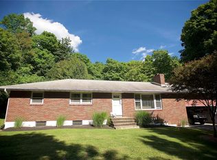 5 Plateau Rd, Pleasant Valley, NY 12569