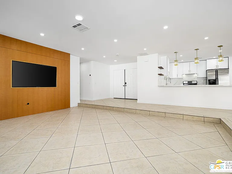 2750 E Vincentia Rd — Photo 23