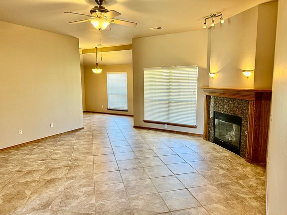 2nd image of 609 SW 160th St