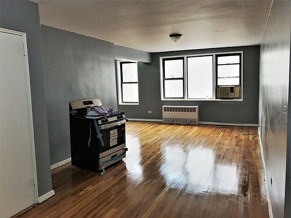 5th image of 6645 Broadway APT 6D